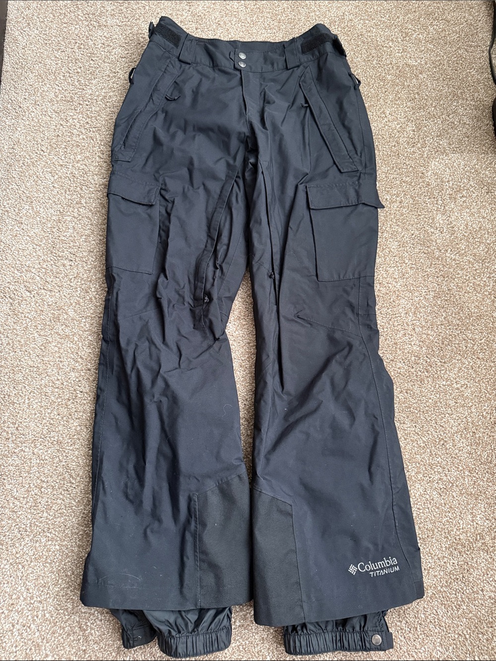Columbia Men's Black Snow Cargo Pants